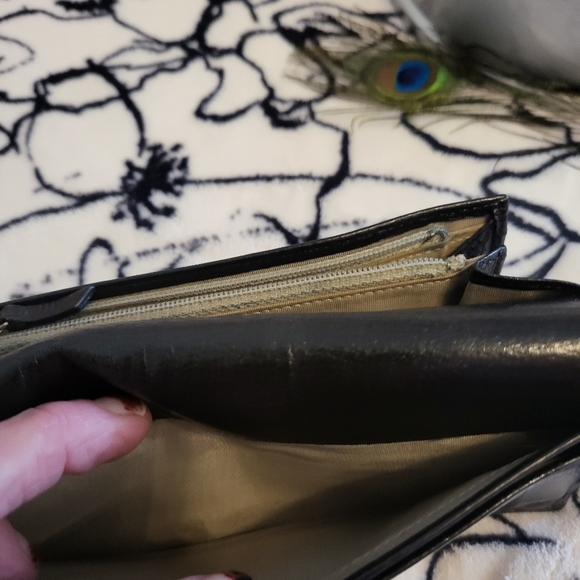 Chanel long flip open wallet - Picture 6 of 13